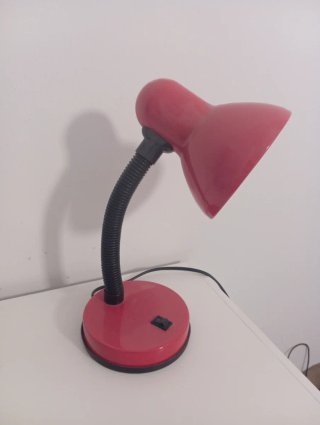 Flexo de mesa rojo