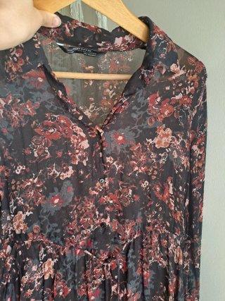 Vestido Zara floral negro y rojo