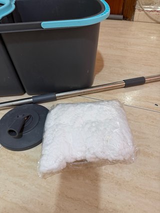 Cubo de fregona con pedal