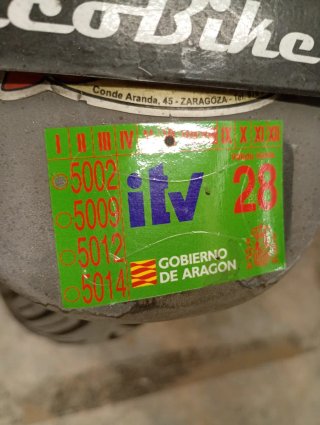 Piaggio 250cc Maxi Scooter Negra/Gris