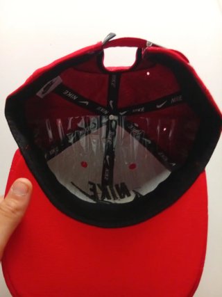 Gorra Nike Roja