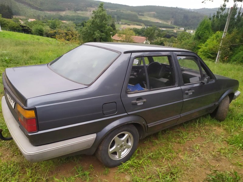 Volkswagen Jetta 1.6,año 1985 - foto 1
