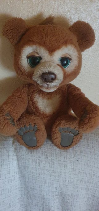 Oso de peluche marrón