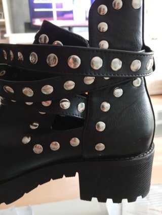 Botas góticas mujer talla 41 tachuelas