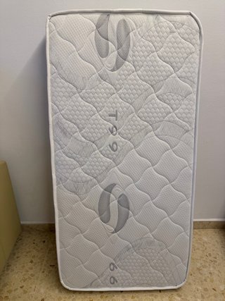 Cuna blanca para bebé