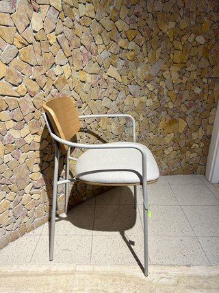 Sedia Maureen impilabile legno e tessuto