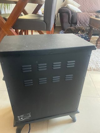 Estufa eléctrica efecto chimenea negra