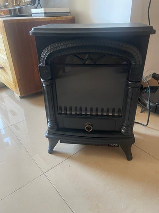 Estufa eléctrica efecto chimenea negra