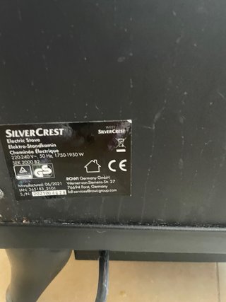 Estufa eléctrica efecto chimenea negra