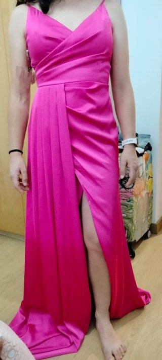 Vestido de fiesta rosa satinado