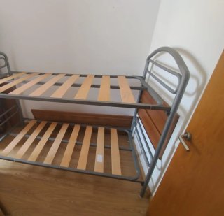 Literas metálicas y de madera