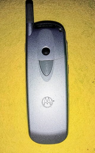 Móvil Amena (Motorola) , Gris Plata y Verde