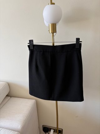 Falda Zara negra con cinturón