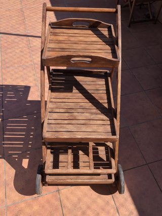 Carrito de madera teca exterior con plato amovible