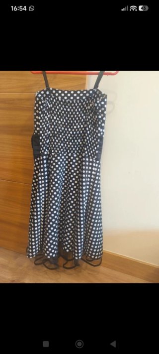 Vestido de fiesta lunares con lazo
