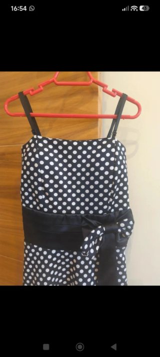 Vestido de fiesta lunares con lazo