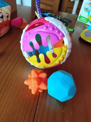 Pelota sensorial para bebé