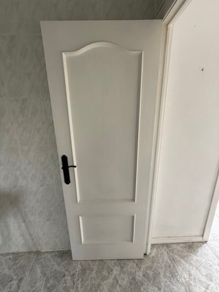 Puertas madera maciza