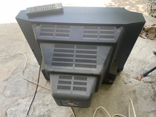TV Sanyo CRT muy rara