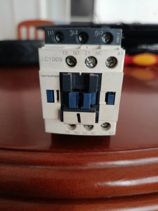 Contactor Telemecanique LC1D09