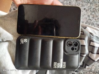 iPhone 11 Giallo