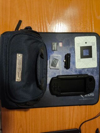 PSP 3000 + Juegos + Accesorios