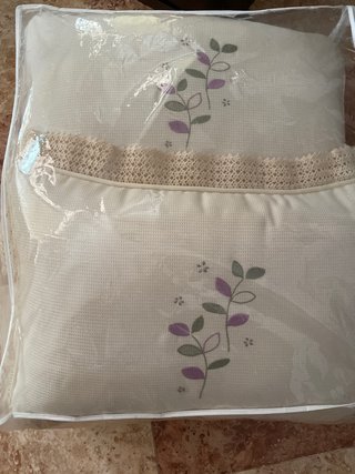 Edredón 1.35 con cojines bordados
