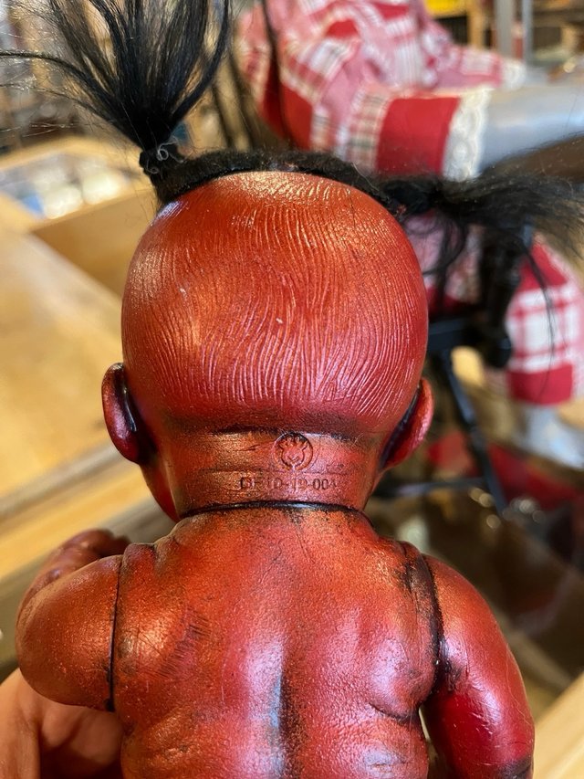 Muñeca artesanal estilo satanica/poseida