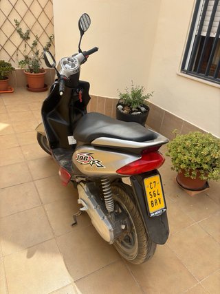 Yamaha Jog R Scooter 49cc