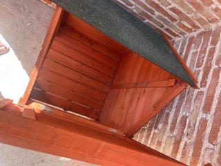 Caseta para perro de madera