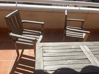 Mesa de exterior de teca + 2 sillas