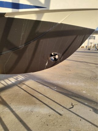 Barco beneteau antares 8