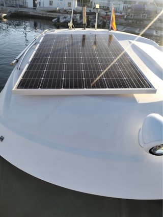 Barco beneteau antares 8