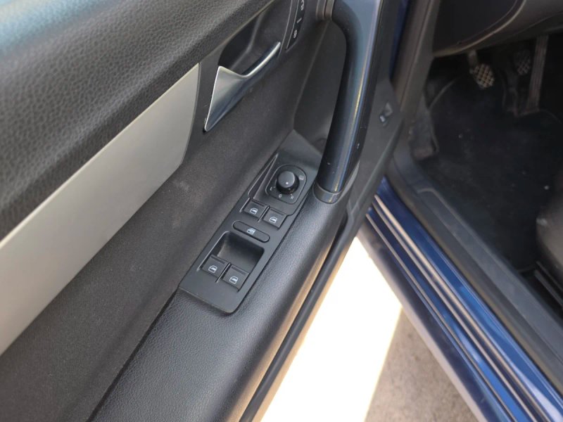 Volkswagen Passat 1.6 TDI Advance BMT 2013, foto 14