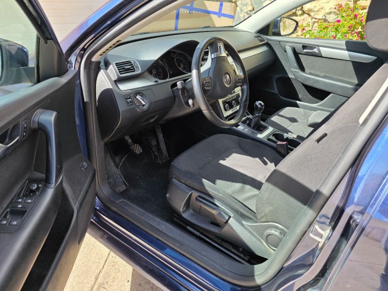 Volkswagen Passat 1.6 TDI Advance BMT 2013, foto 17