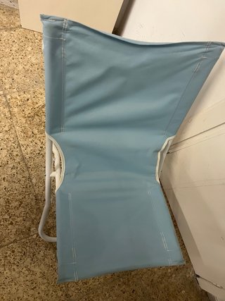 Sillas playeras plegables (azul y naranja)