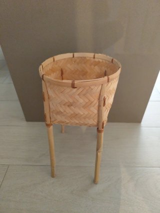 Maceta de bambú tejida