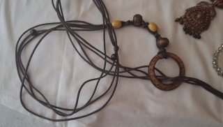 Lotto Gioielli: Collane, Orecchini, Bracciali