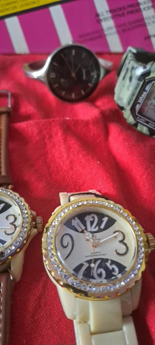 Lotto 18 orologi misti