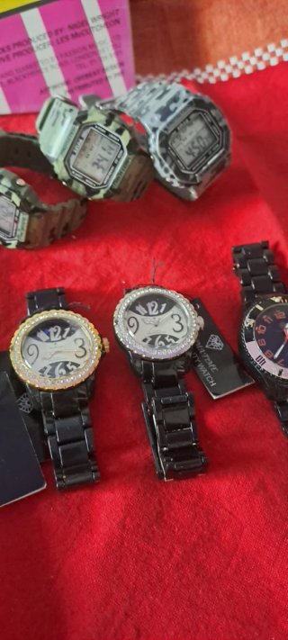 Lotto 18 orologi misti