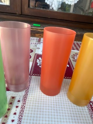 Set 6 Bicchieri Colorati con Cestino Metallo