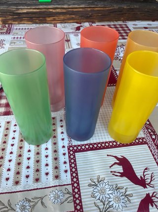Set 6 Bicchieri Colorati con Cestino Metallo