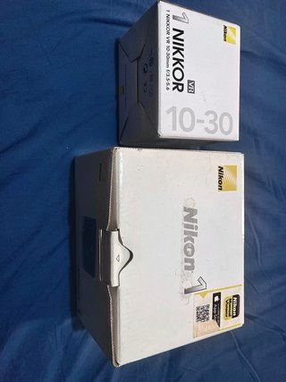 Cámara Nikon 1 J2 + Accesorios