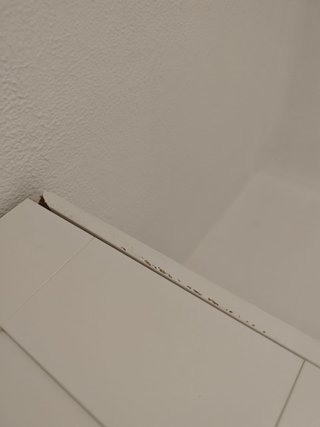 Armario blanco de madera