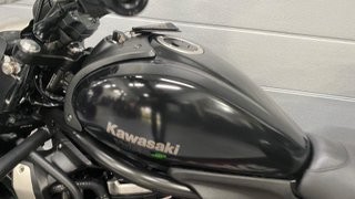 Kawasaki Vulcan S Negra