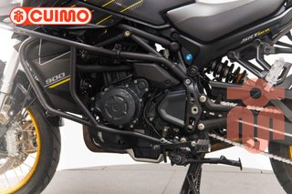 QJ MOTOR SRT 900 SX