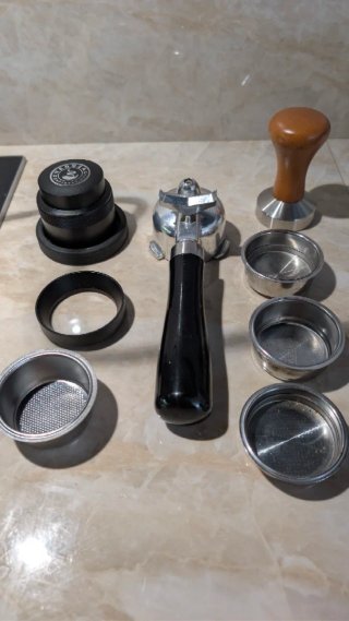 Máquina de café Hibrew H10B + Kit Barista
