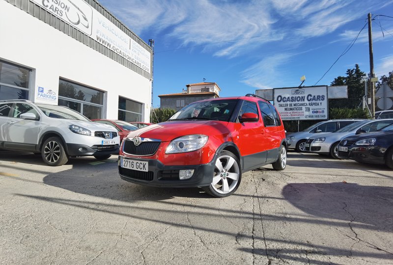 Skoda Roomster Scout - 1.9TDI - 105cv - foto 1