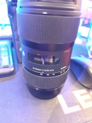 Sigma 18-35mm f/1.8 DC Objetivo EF