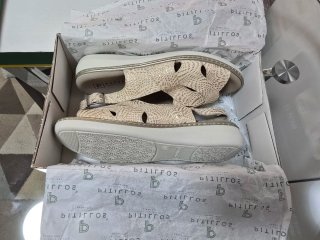 Sandalias Pitillos Beige/Oro Nuevas